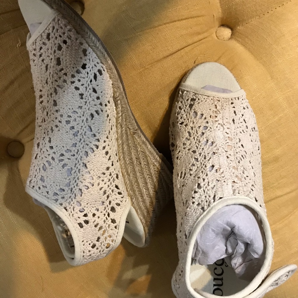 Shoes - Picture 7 of 7